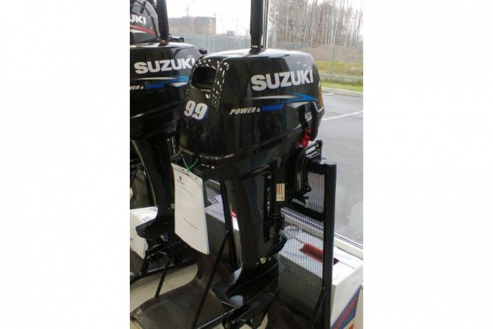 Suzuki DT 9.9 as