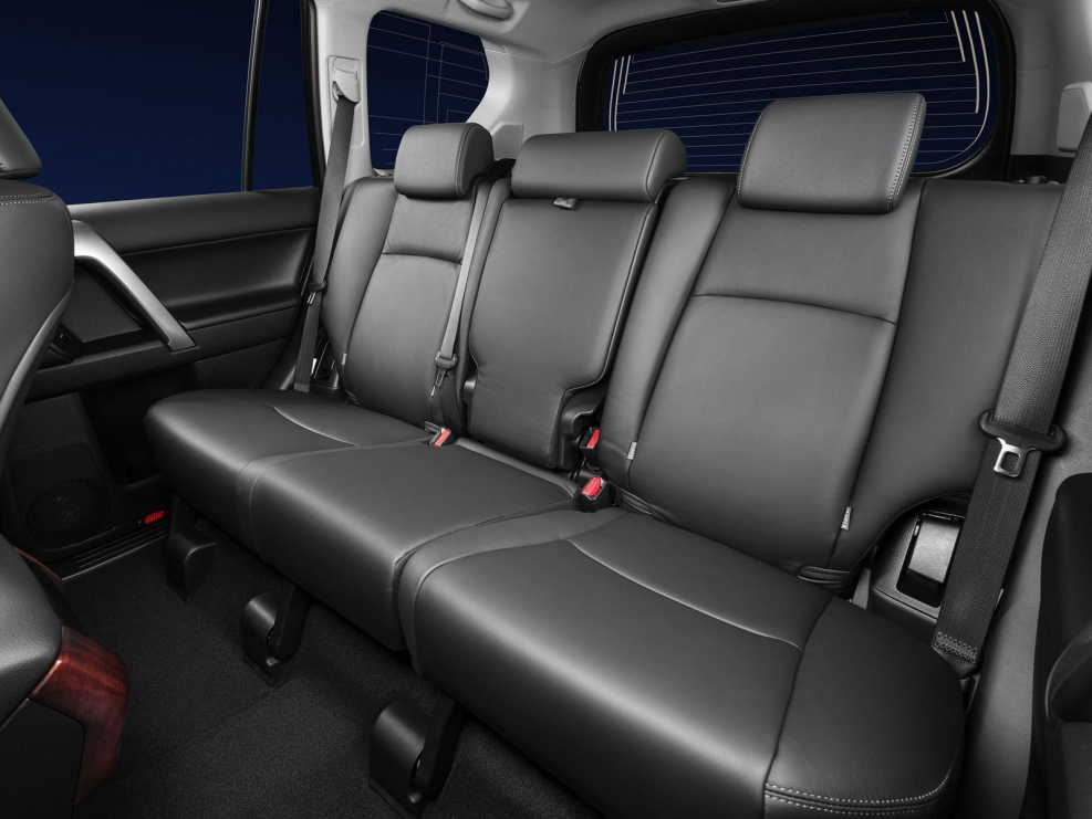 Toyota Land Cruiser Prado 150 салон