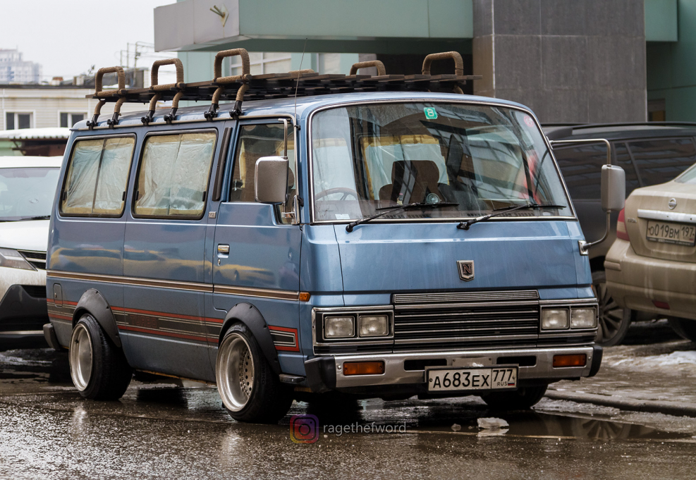 Nissan Caravan стенс