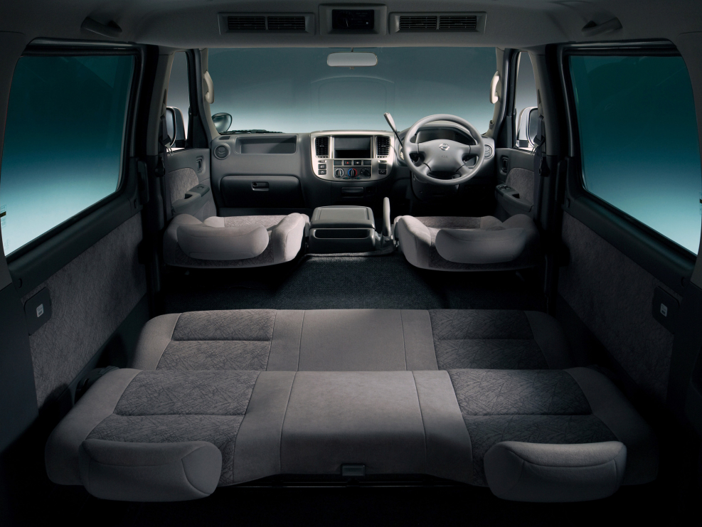 Nissan Caravan e25 салон
