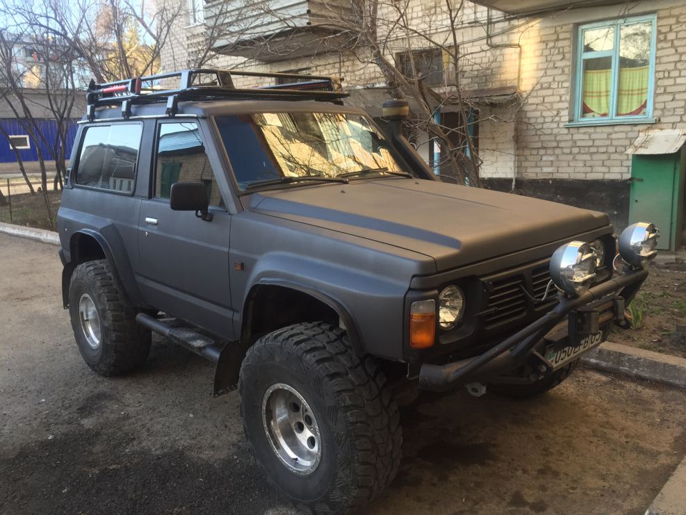 Nissan Patrol 1990 года