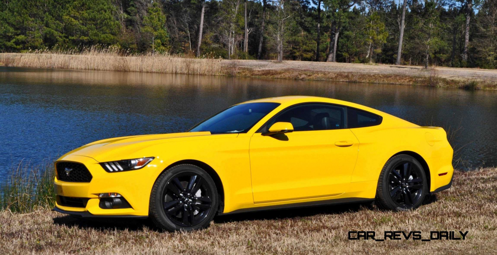 Ford Mustang 2020 желтый