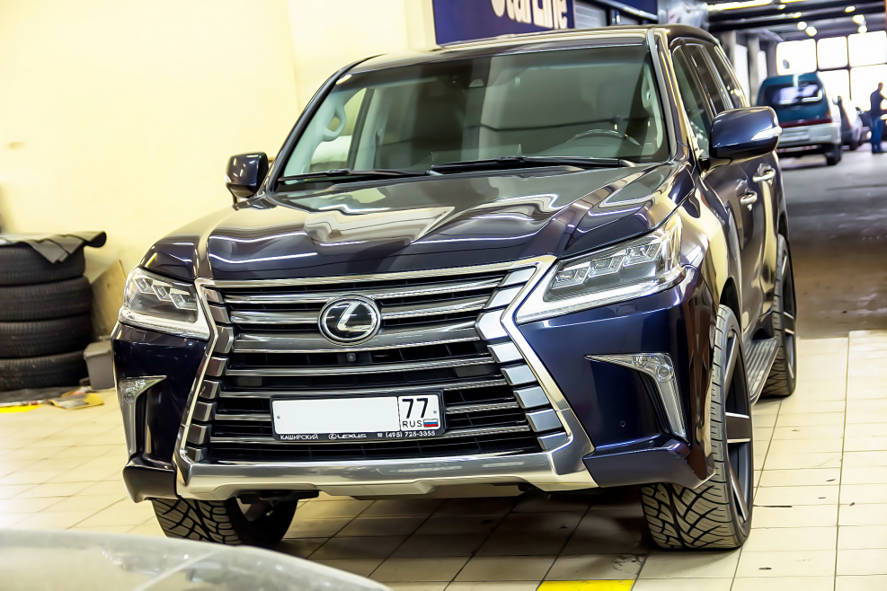Lexus LX 450