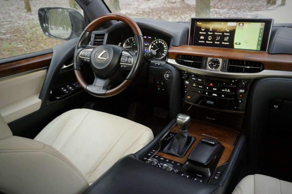 Лексус LX 450 2019