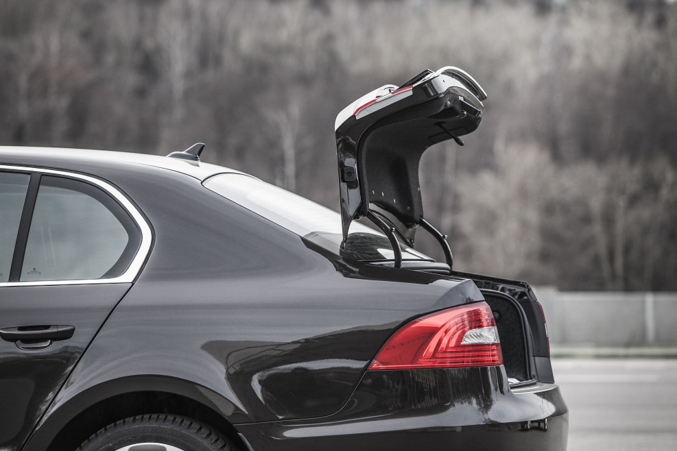 Skoda Superb открытый багажник