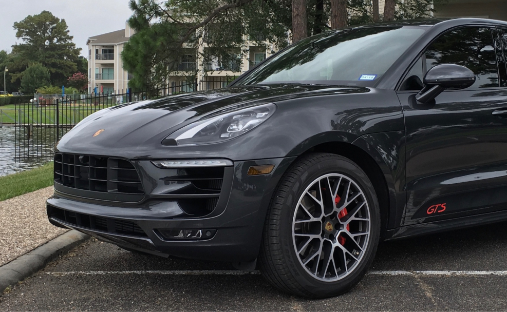 Porsche Macan Black