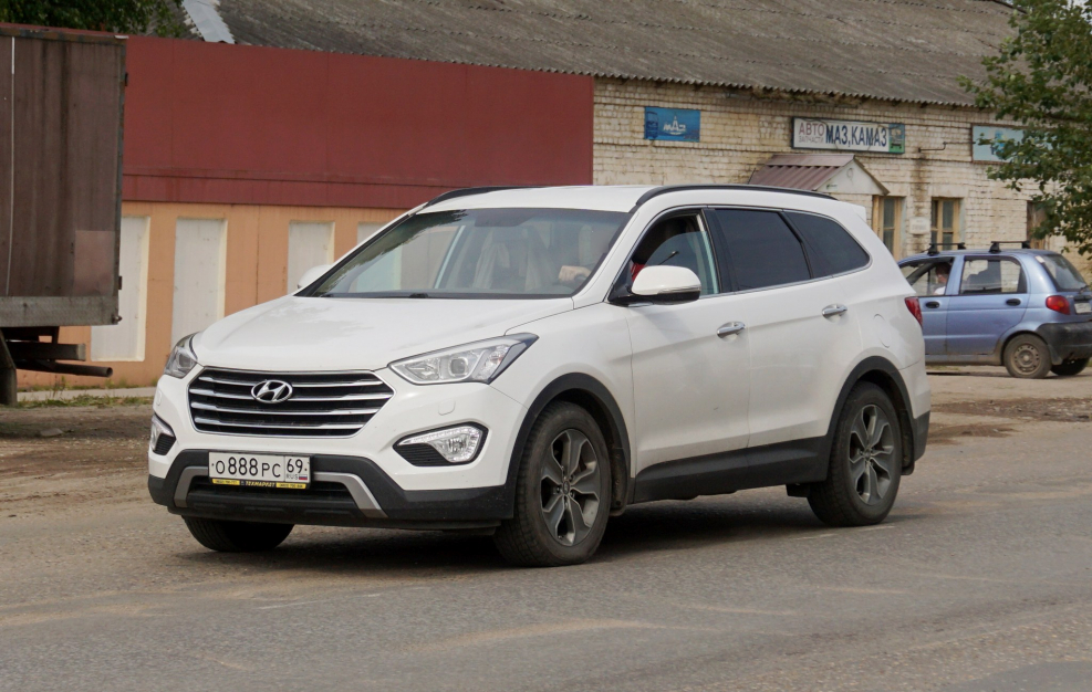 Hyundai Grand Santa Fe