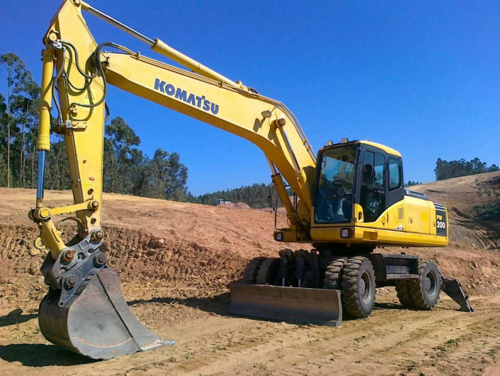 Komatsu pw200-7