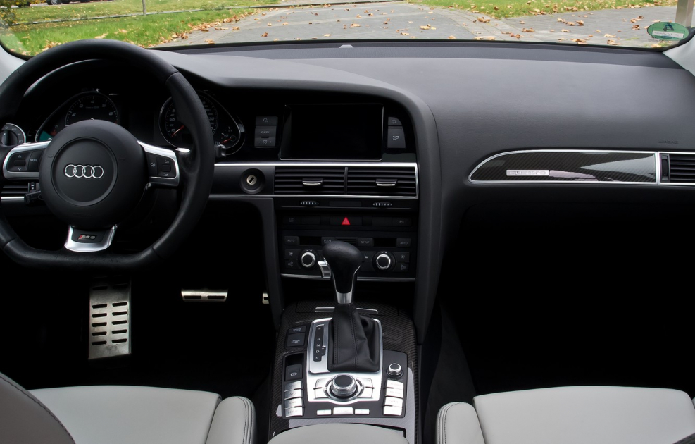 Audi a6 c6 avant салон