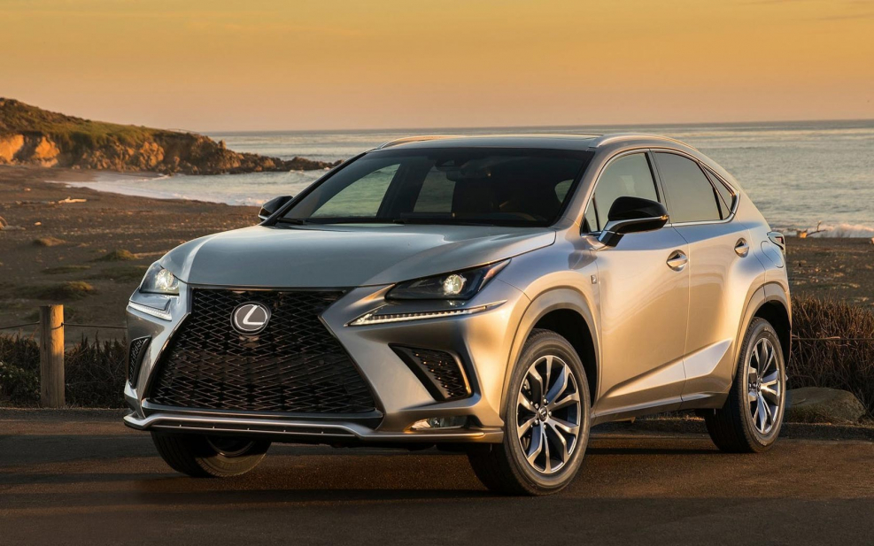 Лексус NX 300 2020