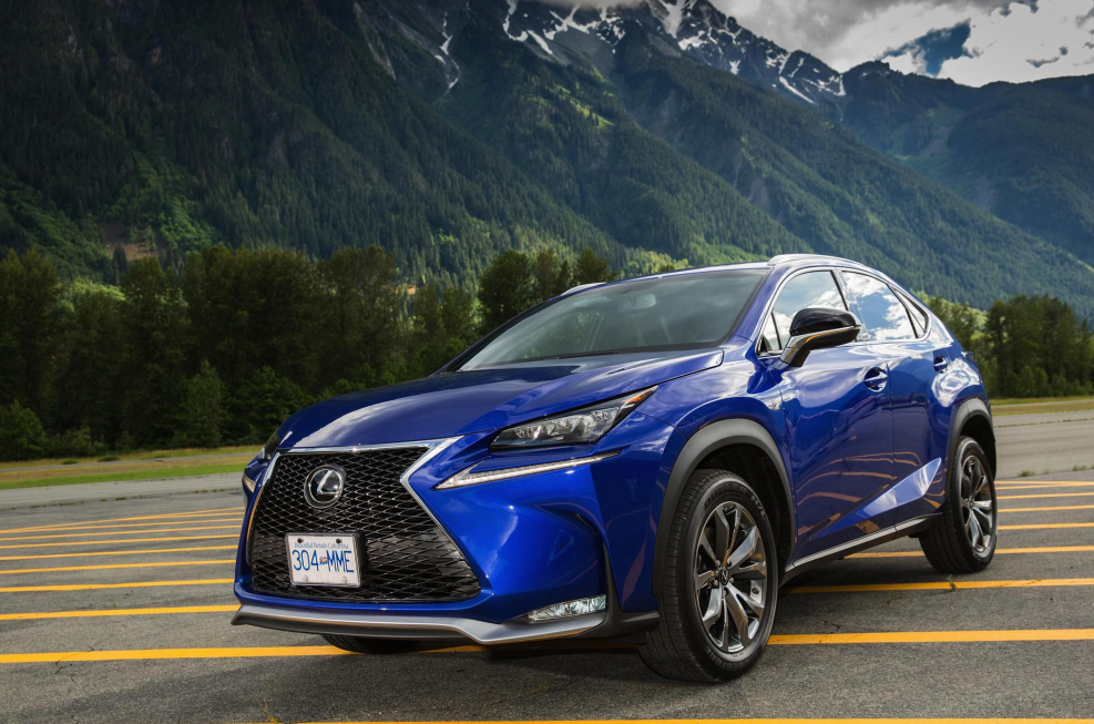 Lexus кроссовер nx300