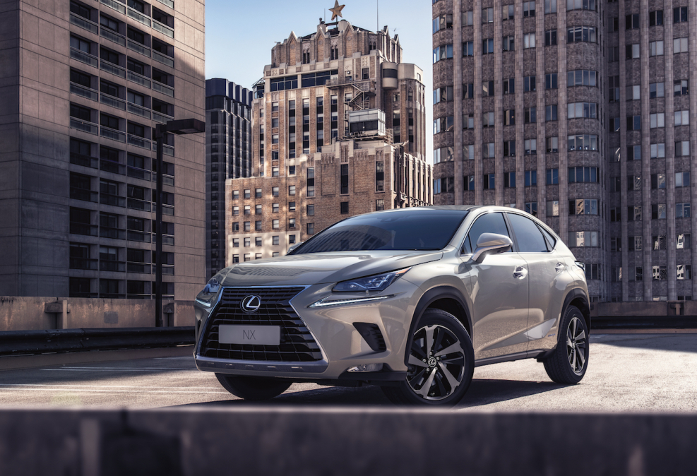 Lexus NX в981хт196