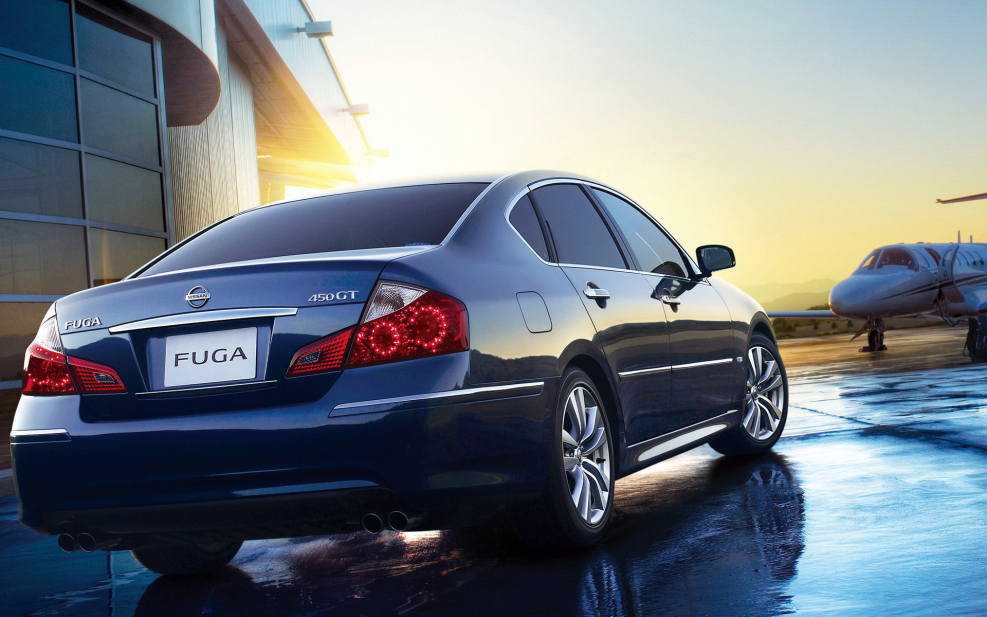 Nissan Fuga 2014