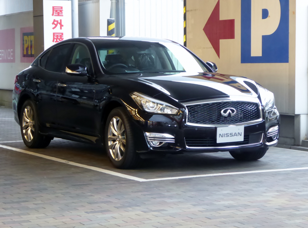 Nissan Fuga 2015