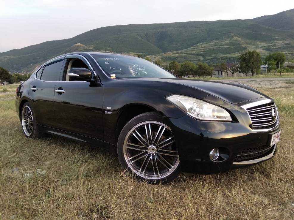 Nissan Fuga 3.5
