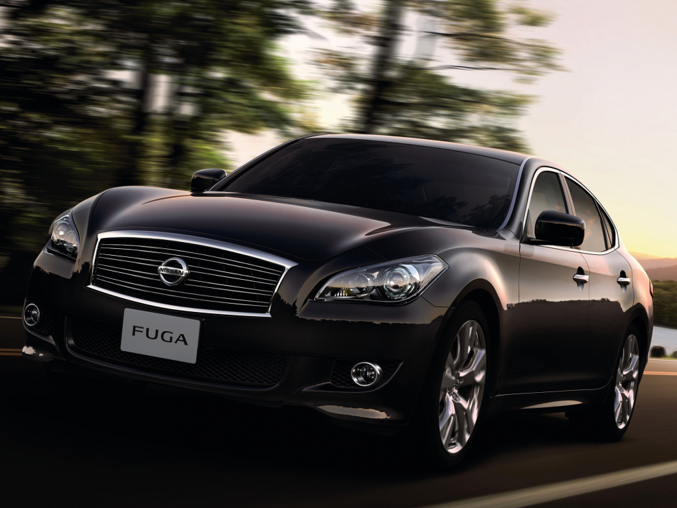 Nissan Fuga 2015