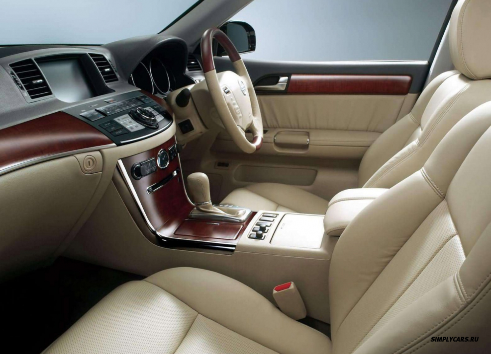 Nissan Fuga 2021
