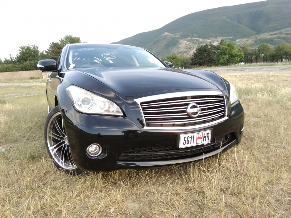 Nissan Fuga 2009