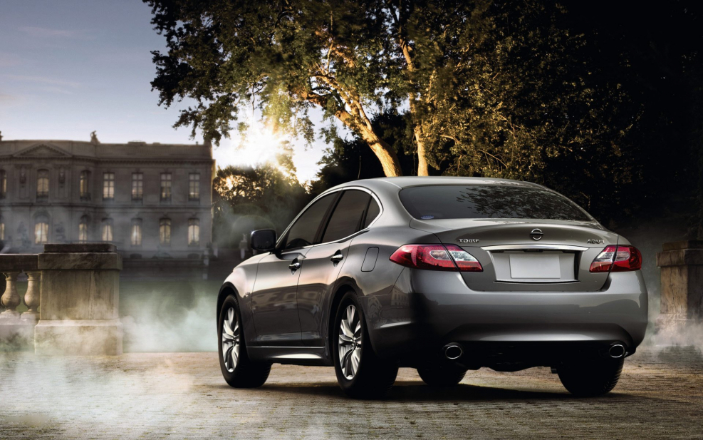 Nissan Fuga 2010 y51