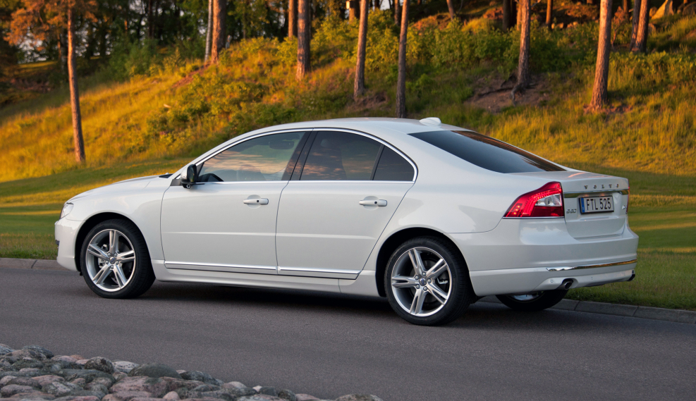 Volvo s80 белая