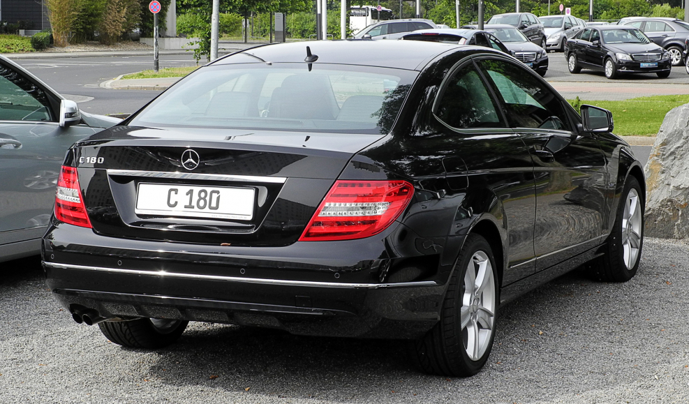 Mercedes Benz e 180 2011