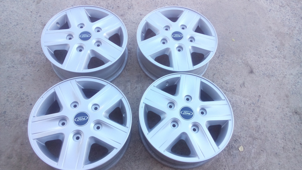 Ford connect r18