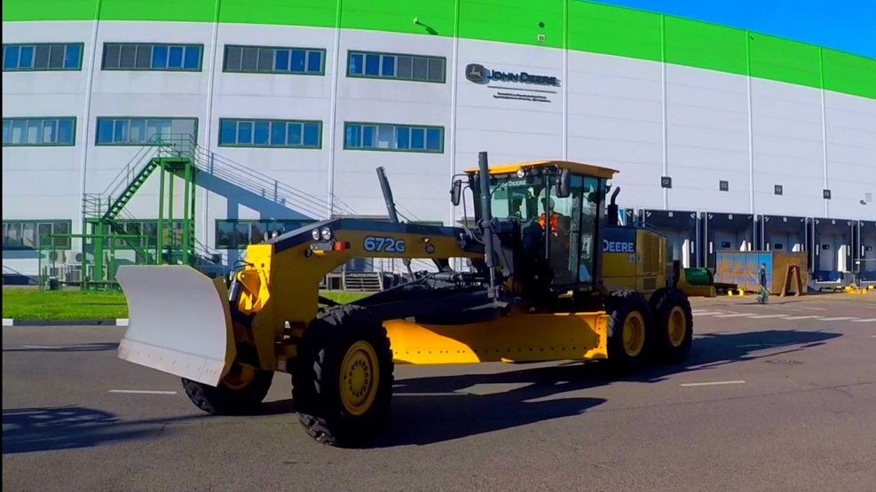 John Deere 622g с рыхлителем