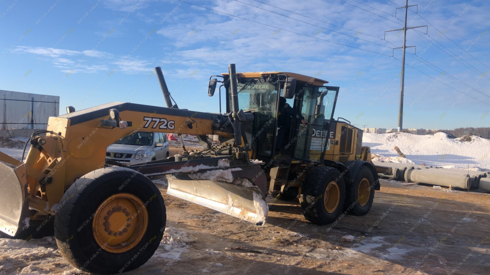 John Deere 772g