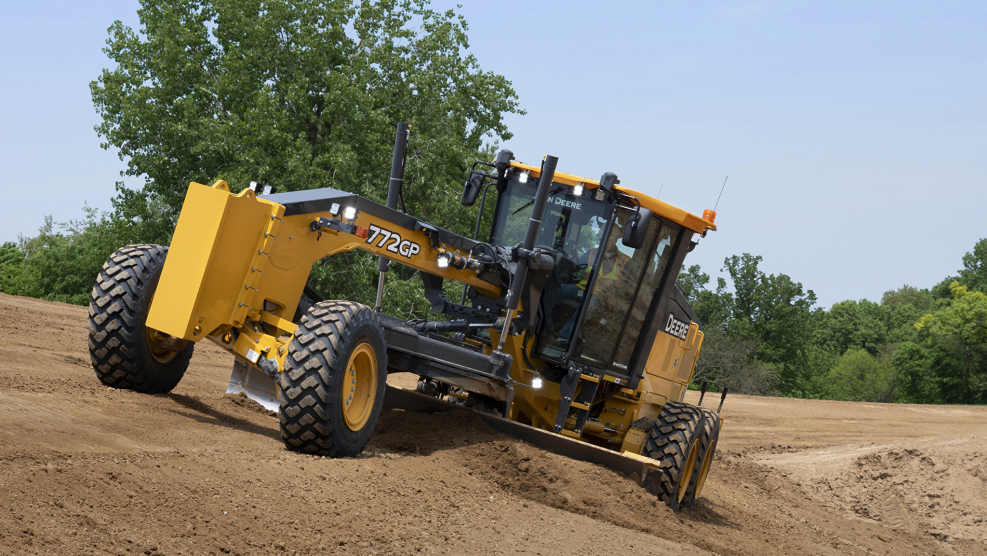 John Deere 772g