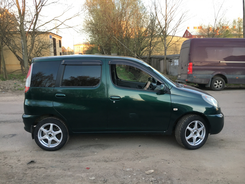 Фунтик японский автомобиль