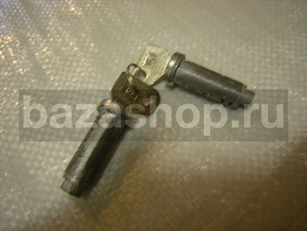 Вставка двери с ключом УАЗ 469, Хантер Люкс к-т 2шт. 3151-6105147