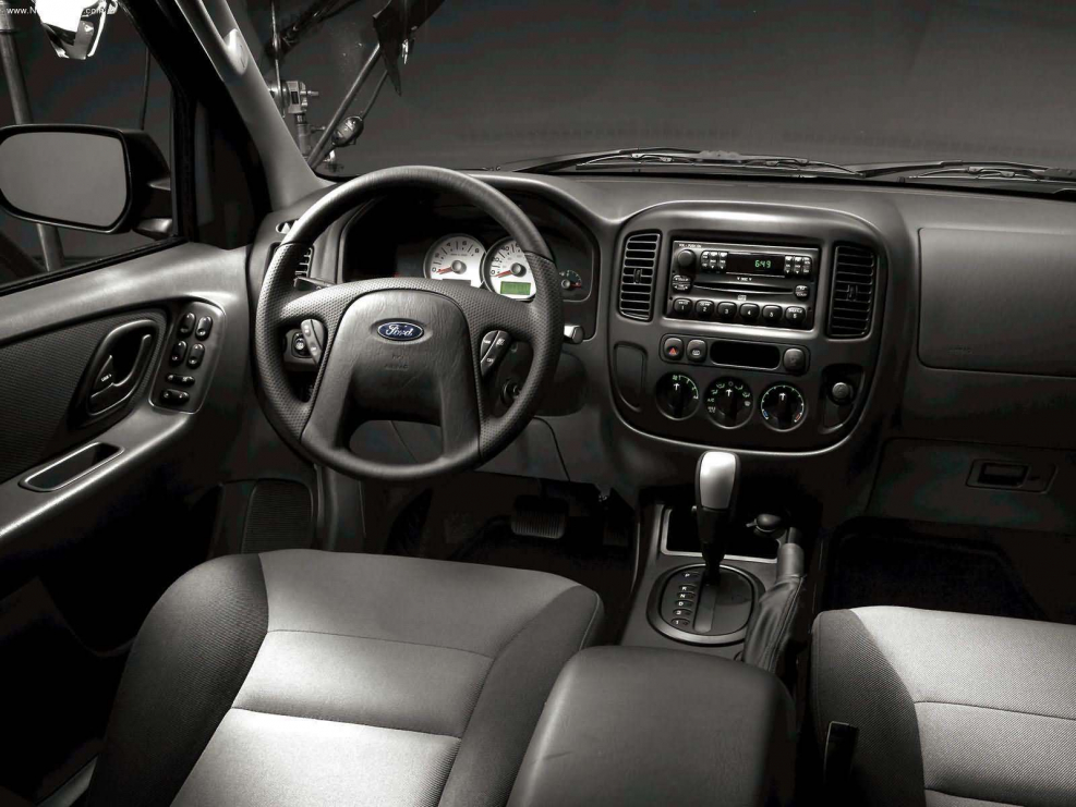 Ford Maverick 2005 салон