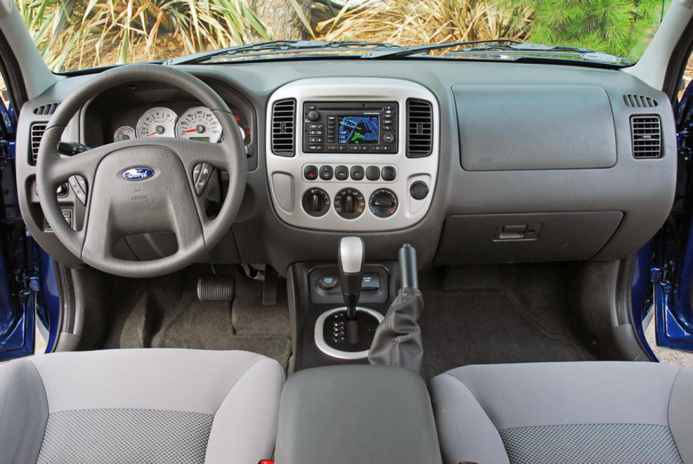 Ford Escape 2005 салон