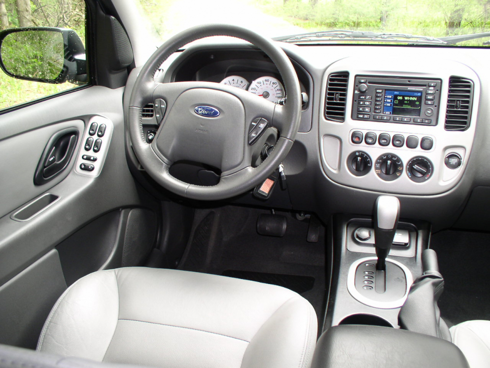 Ford Escape 2008 салон