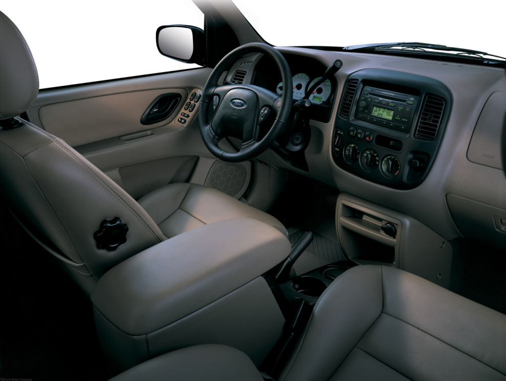 Ford Maverick 2 багажник