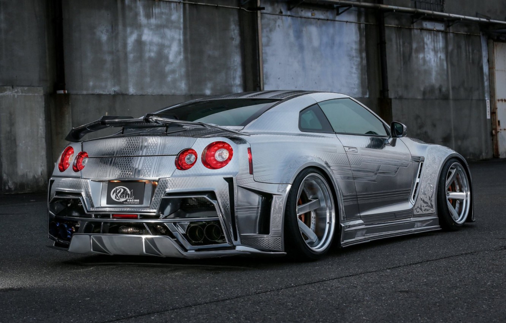 Ниссан Скайлайн r35