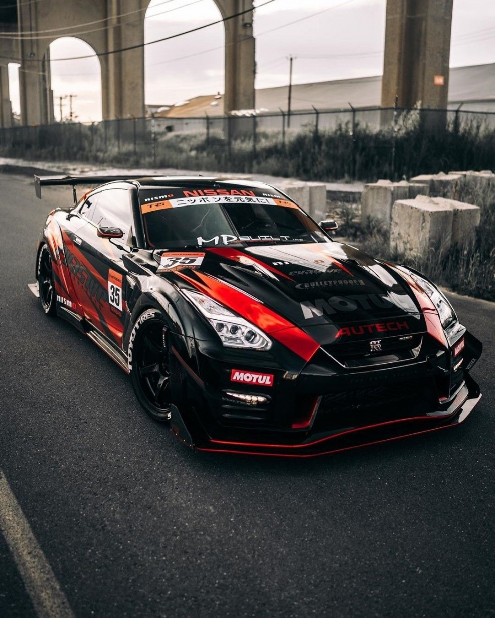 Nissan GTR Nismo винилы