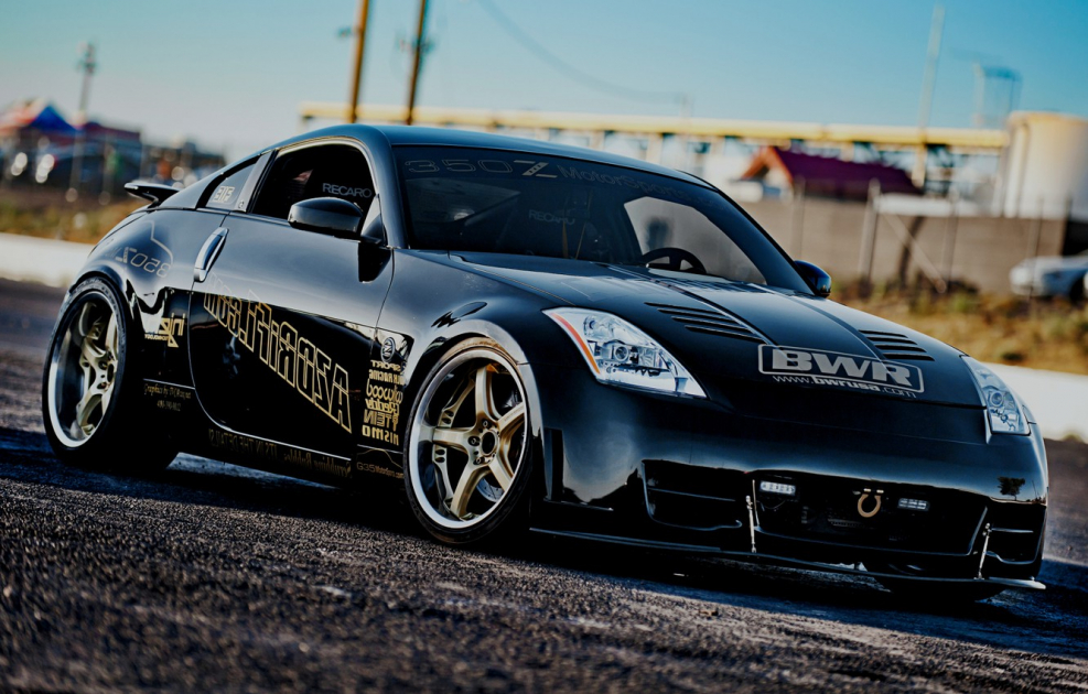 Nissan Skyline r35 черная