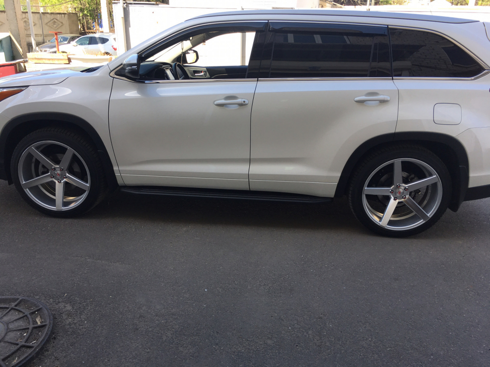 Toyota Highlander диски