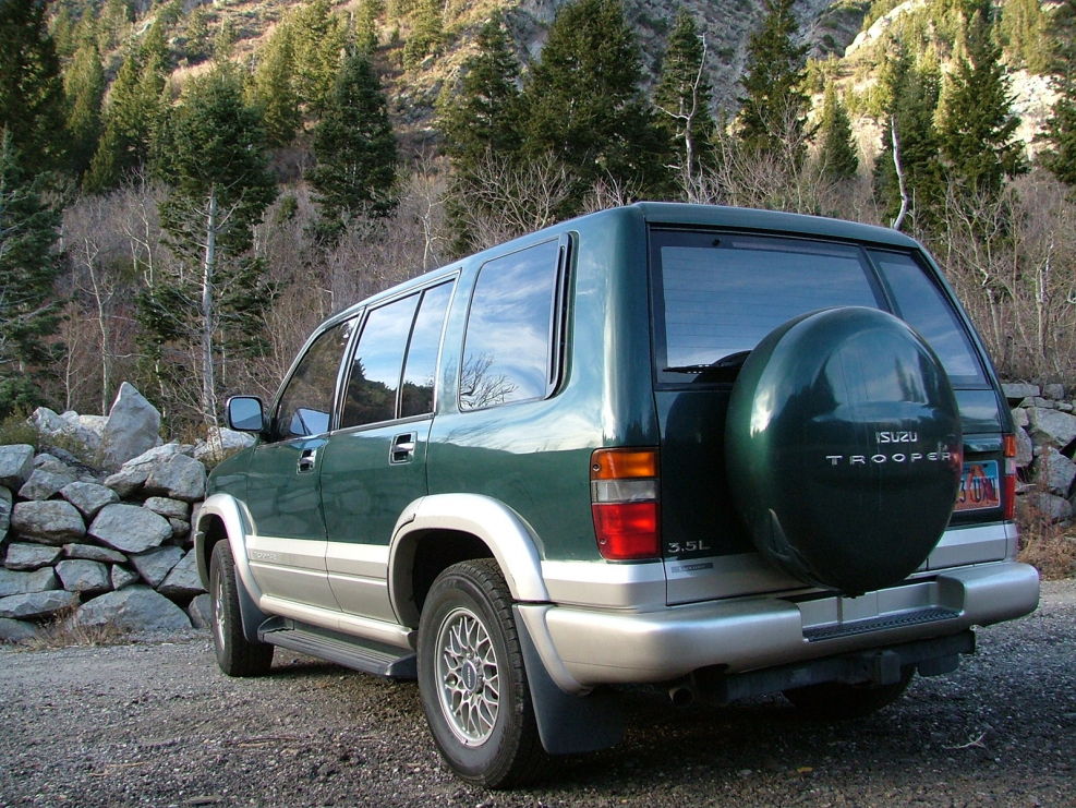 Isuzu Trooper