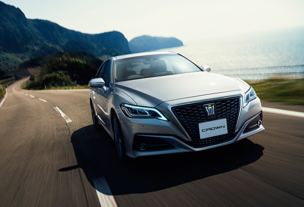 Toyota Crown 2018 (s220)