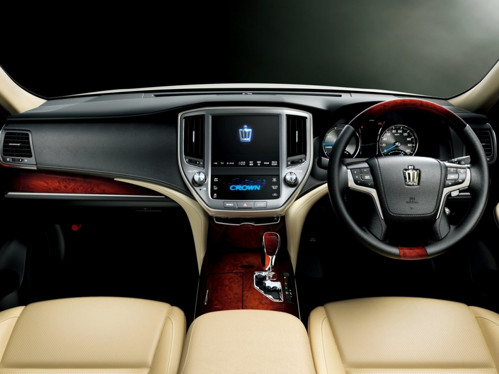Toyota Crown Majesta s210