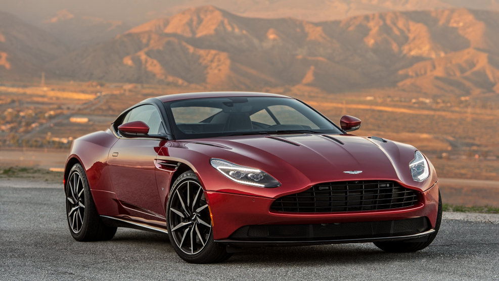 Машина Aston Martin db11