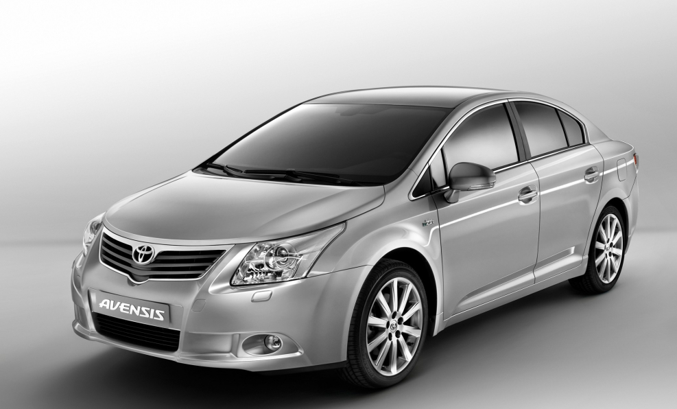 Губа Тойота Авенсис 2009 гв