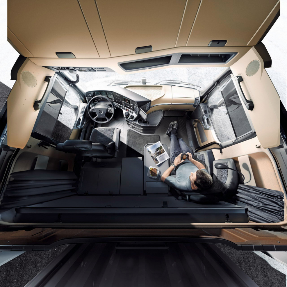 Mercedes Benz Actros Interior