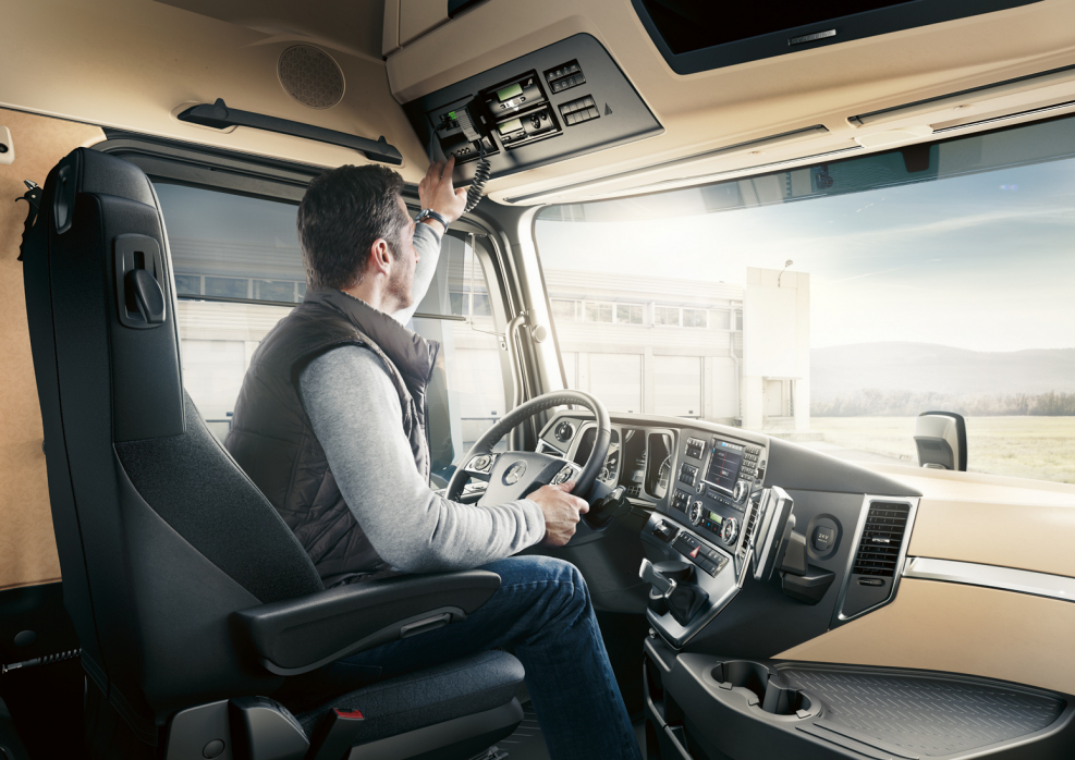 Mercedes Benz Actros 2016 салон