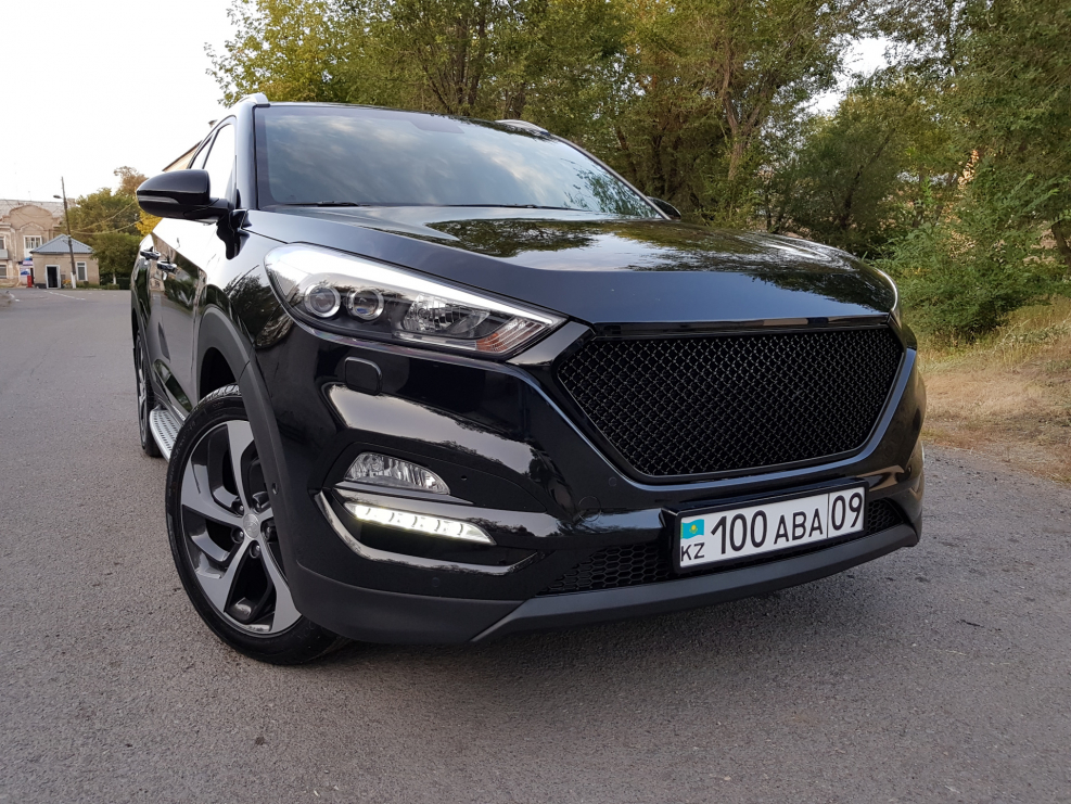 Решетка радиатора Hyundai Tucson 3 черная