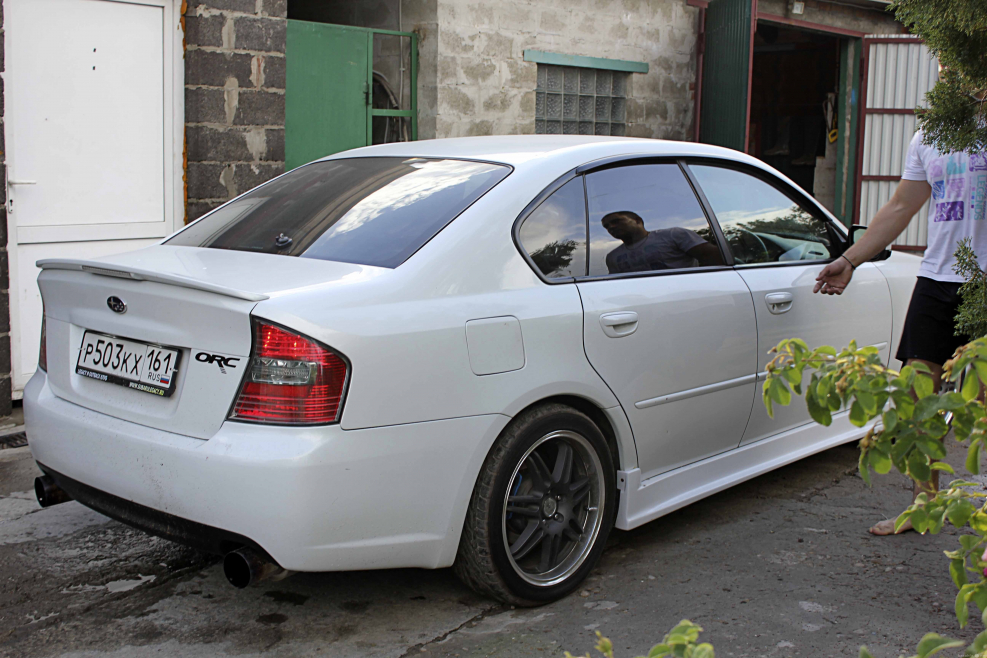 Субару б4 2003