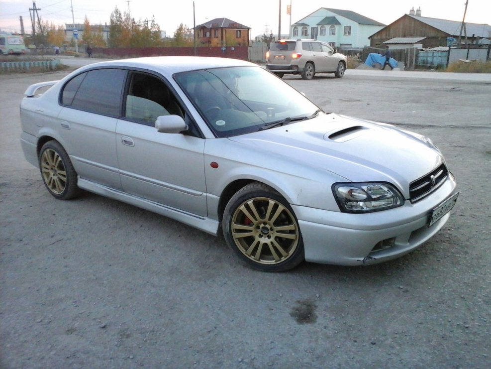 Субару б4