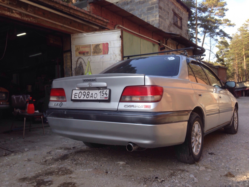Toyota Carina 211